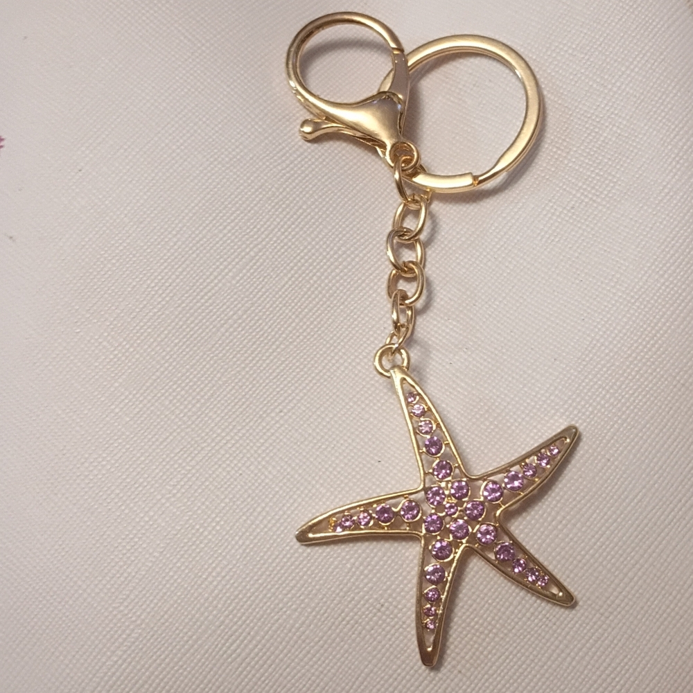 NWT Starfish Keychain Goldtone with Light PURPLE Glass Crystal Accents